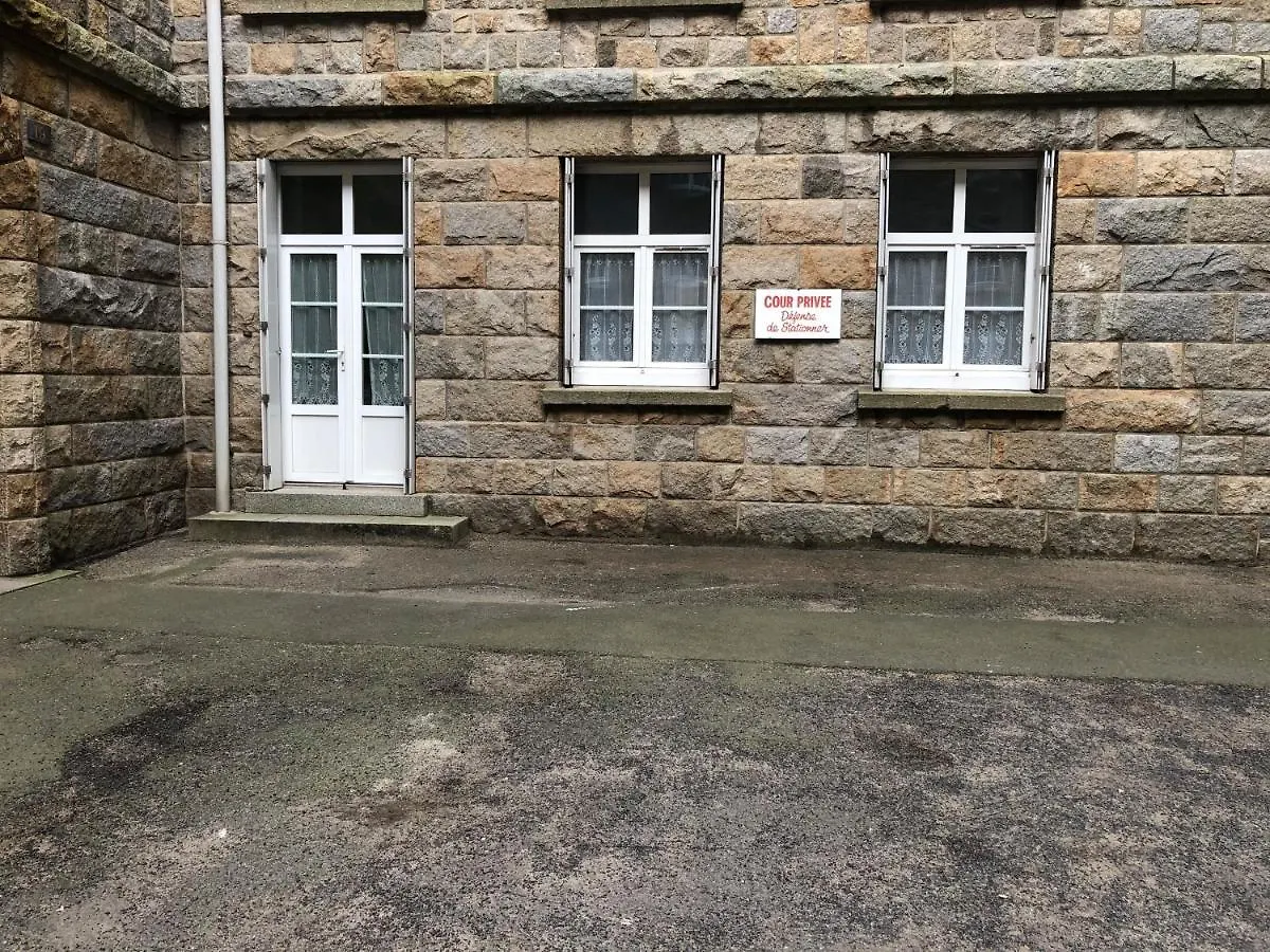 Appartement Calme Au Rdc - Plage A 50M - Intra Muros Saint-Malo Apartment